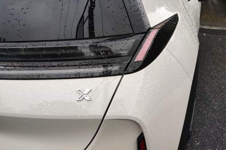 Used Zeekr X 2023 Rear-Drive YOU Edition 4 Seats Exterior 3