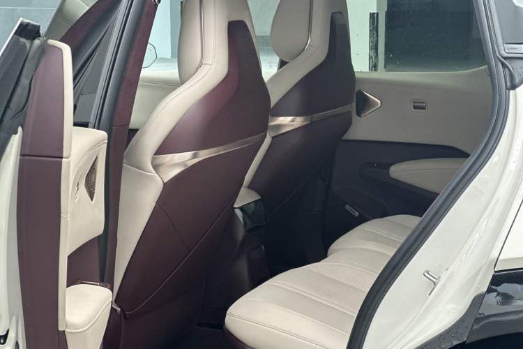 Used Zeekr X 2023 Four-Wheel Drive YOU Edition 4 Seats Interior 3
