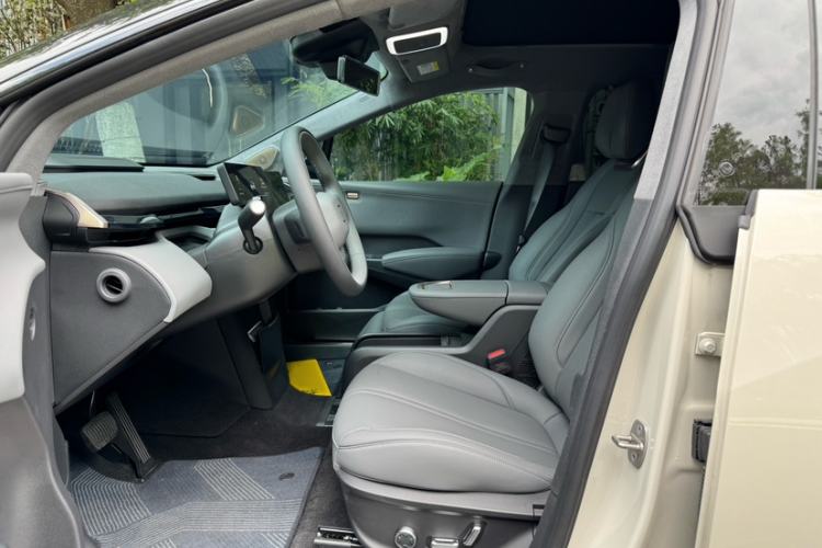 Used Zeekr X 2023 Rear-Drive YOU Edition 4 Seats Interior 4