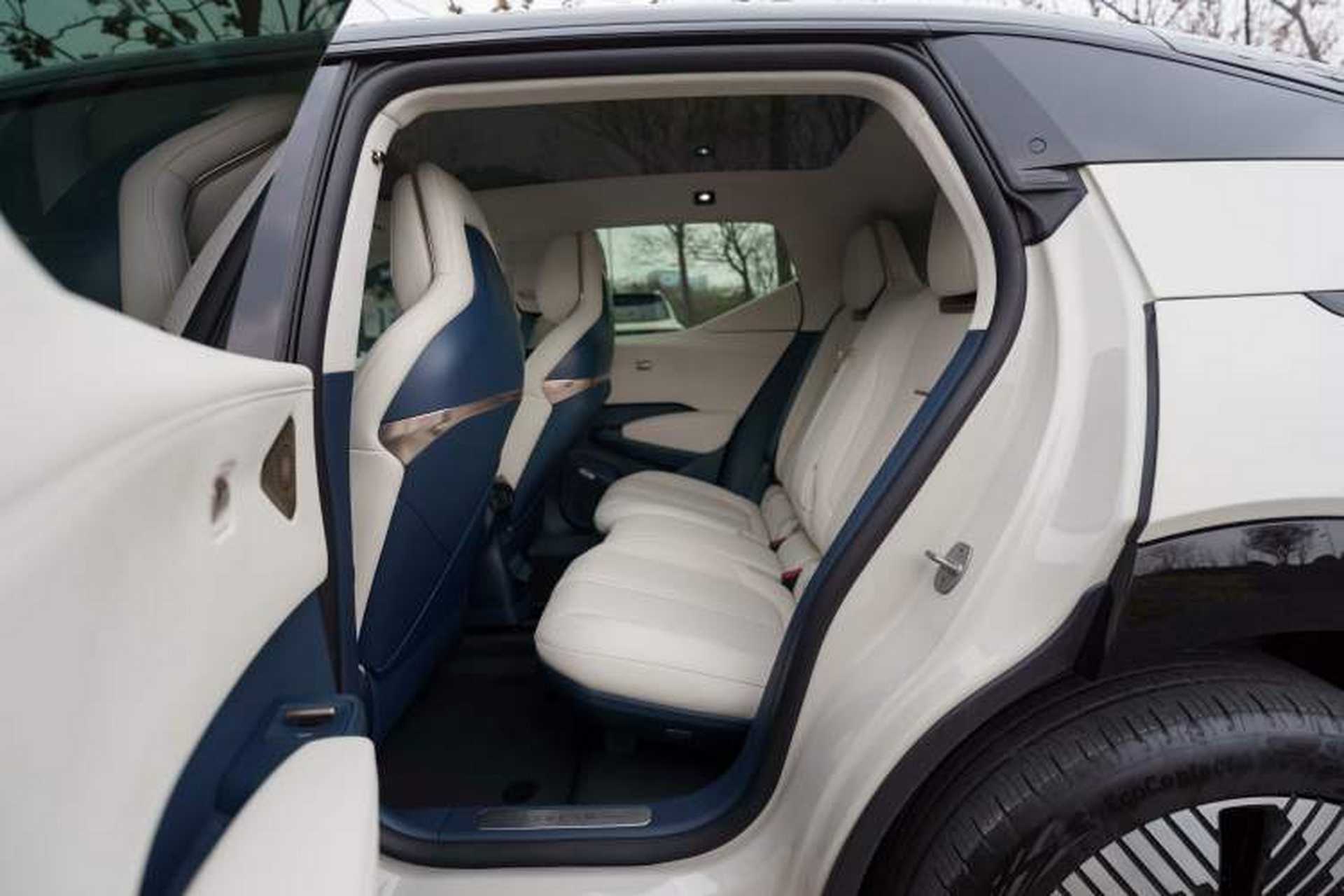 Used Zeekr X 2023 Four-Wheel Drive YOU Edition 4 Seats Interior 4