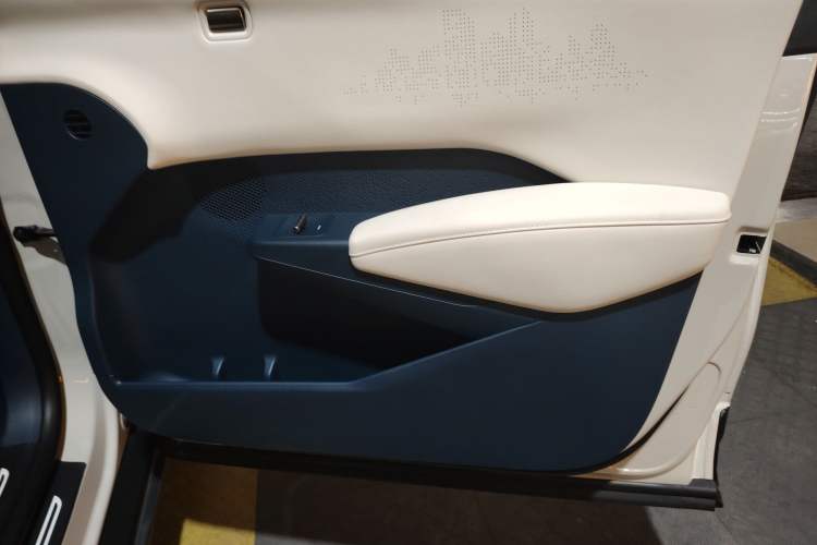 Used Zeekr X 2023 Rear-Drive ME Version 5 Seats Interior 5