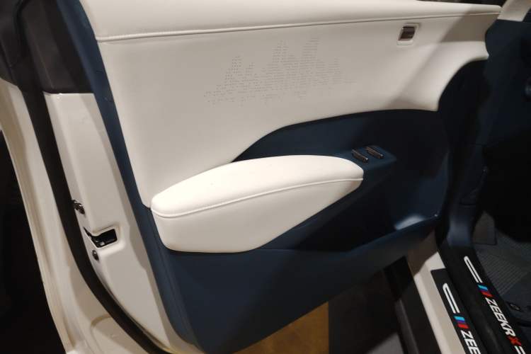 Used Zeekr X 2023 Rear-Drive ME Version 5 Seats Interior 7