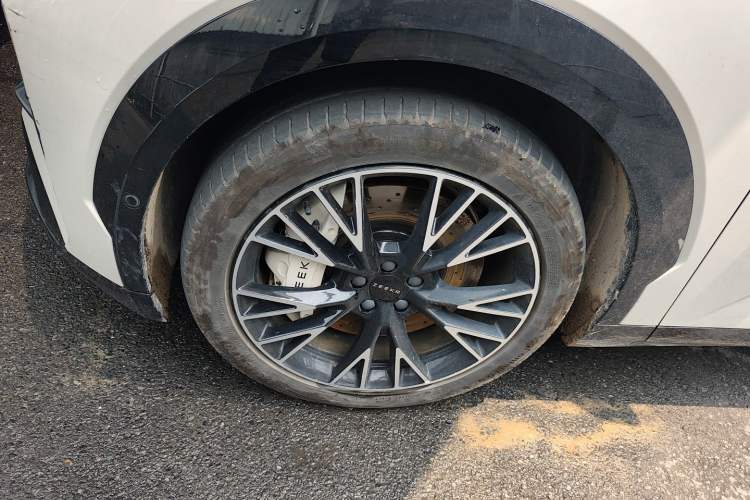 Used Zeekr X 2023 Four-Wheel Drive YOU Edition 4 Seats Left Front Wheel Hub