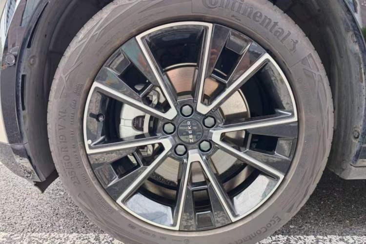 Used Zeekr X 2023 Rear-Drive ME Version 5 Seats Left Front Wheel Hub