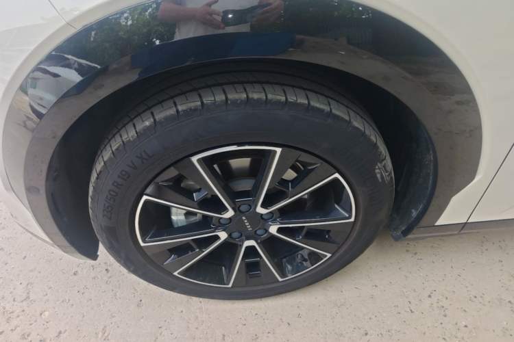 Used Zeekr X 2023 Rear-Drive ME Version 5 Seats Left Front Wheel Hub
