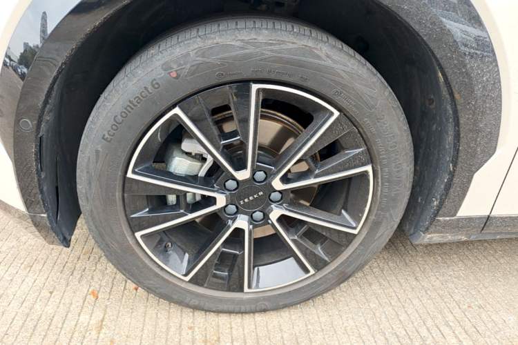 Used Zeekr X 2023 Rear-Drive YOU Edition 4 Seats Left Front Wheel Hub