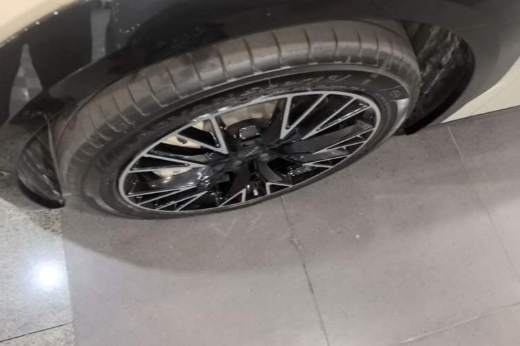 Used Zeekr X 2023 Four-Wheel-Drive YOU Edition 5 Seats Left Front Wheel Hub