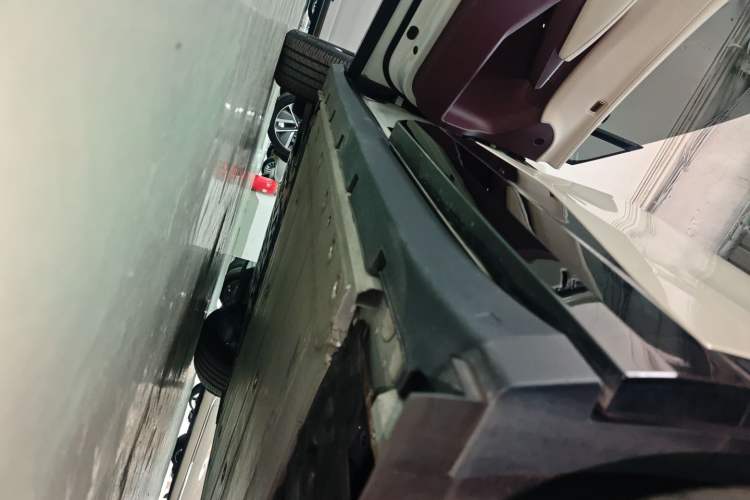 Used Zeekr X 2023 Rear-Drive YOU Edition 4 Seats Left Side Sill