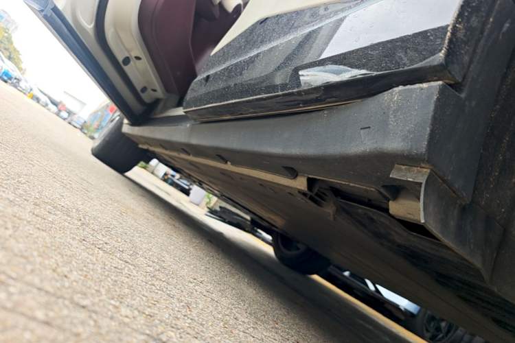 Used Zeekr X 2023 Rear-Drive YOU Edition 4 Seats Left Side Sill