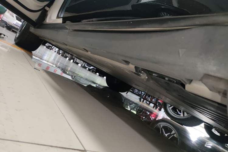 Used Zeekr X 2023 Rear-Drive YOU Edition 4 Seats Left Side Sill