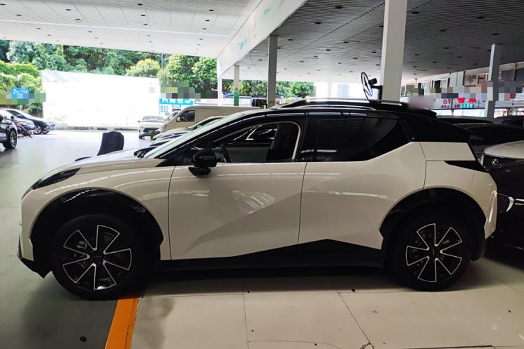Used Zeekr X 2023 Rear-Drive YOU Edition 4 Seats Left Side