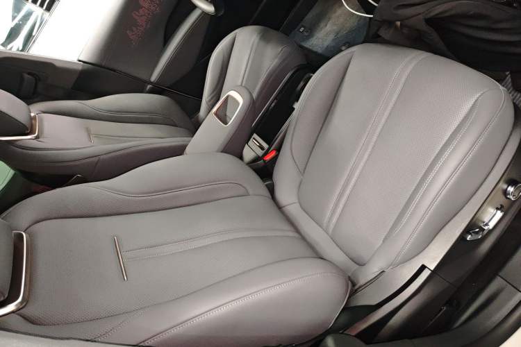 Used Zeekr X 2023 Four-Wheel-Drive YOU Edition 5 Seats Right Front Seat