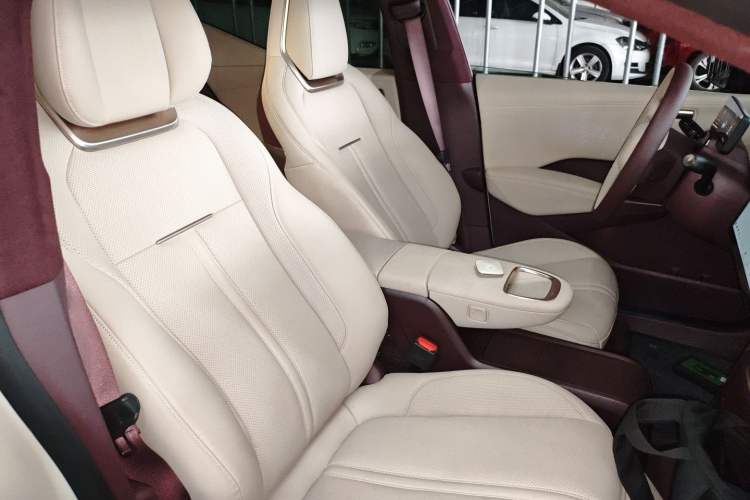 Used Zeekr X 2023 Four-Wheel Drive YOU Edition 4 Seats Right Front Seat