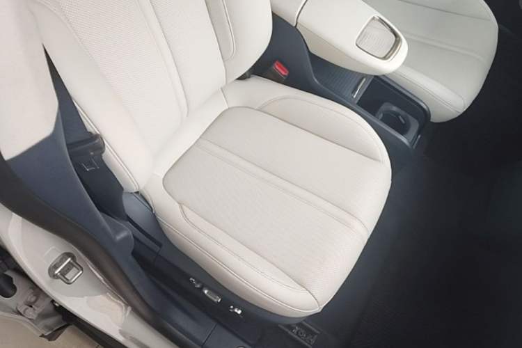 Used Zeekr X 2023 Rear-Drive ME Version 5 Seats Right Front Seat