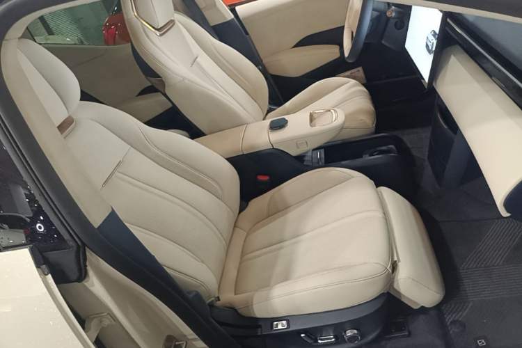 Used Zeekr X 2023 Rear-Drive YOU Edition 4 Seats Right Front Seat