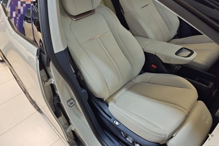 Used Zeekr X 2023 Four-Wheel Drive YOU Edition 4 Seats Right Front Seat