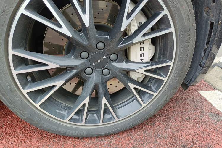 Used Zeekr X 2023 Four-Wheel-Drive YOU Edition 5 Seats Right Front Wheel Hub