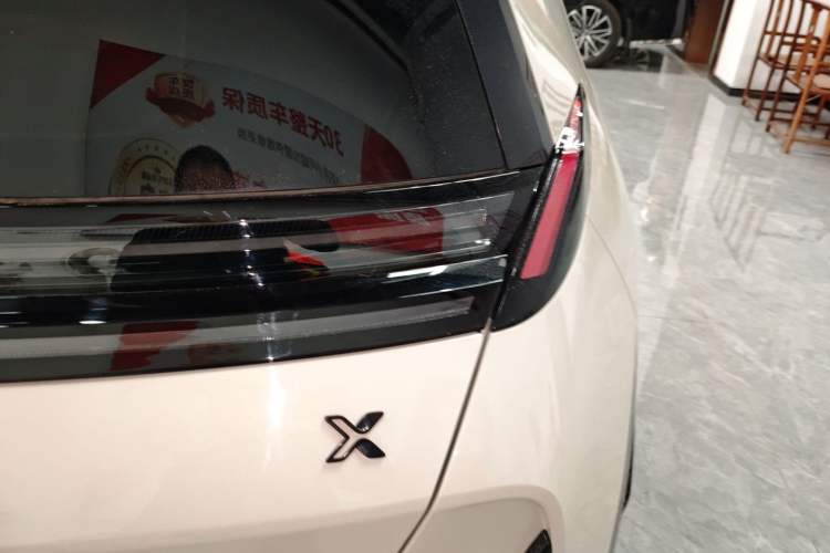 Used Zeekr X 2023 Four-Wheel-Drive YOU Edition 5 Seats Right Rear Taillight