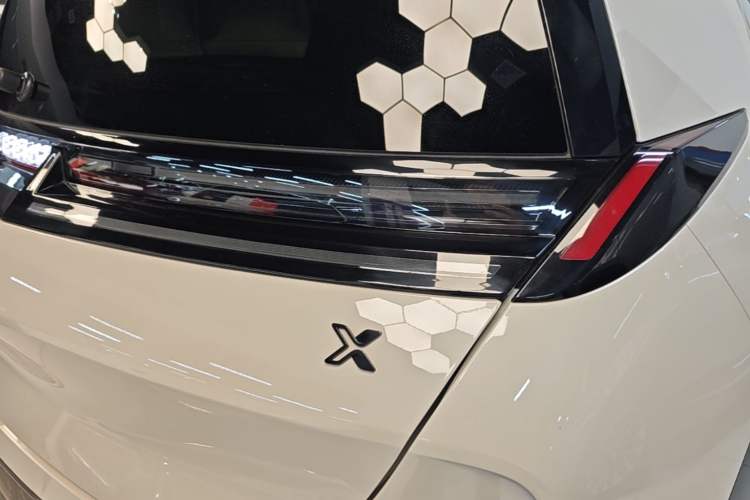 Used Zeekr X 2023 Four-Wheel Drive YOU Edition 4 Seats Right Rear Taillight