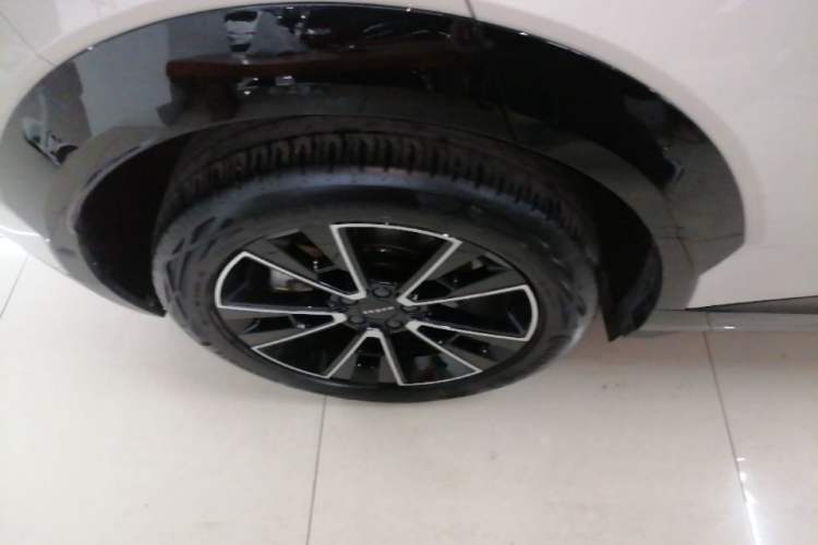 Used Zeekr X 2023 Rear-Drive ME Version 5 Seats Right Rear Wheel Hub