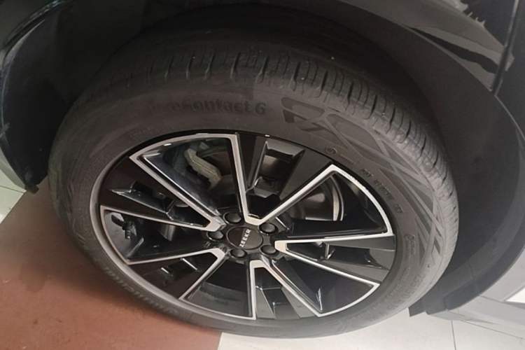 Used Zeekr X 2023 Rear-Drive ME Version 5 Seats Right Rear Wheel Hub