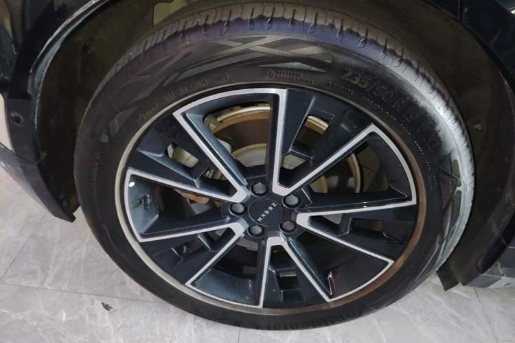 Used Zeekr X 2023 Four-Wheel Drive YOU Edition 4 Seats Right Rear Wheel Hub