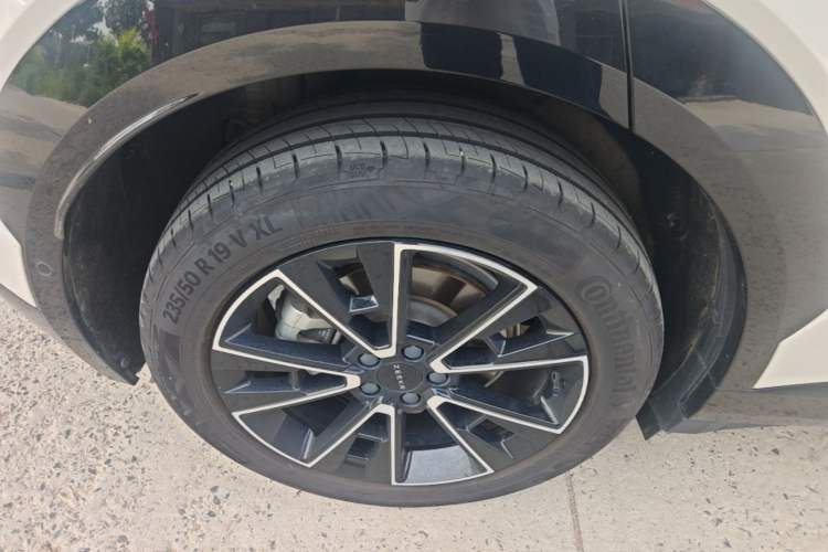 Used Zeekr X 2023 Rear-Drive ME Version 5 Seats Right Rear Wheel Hub