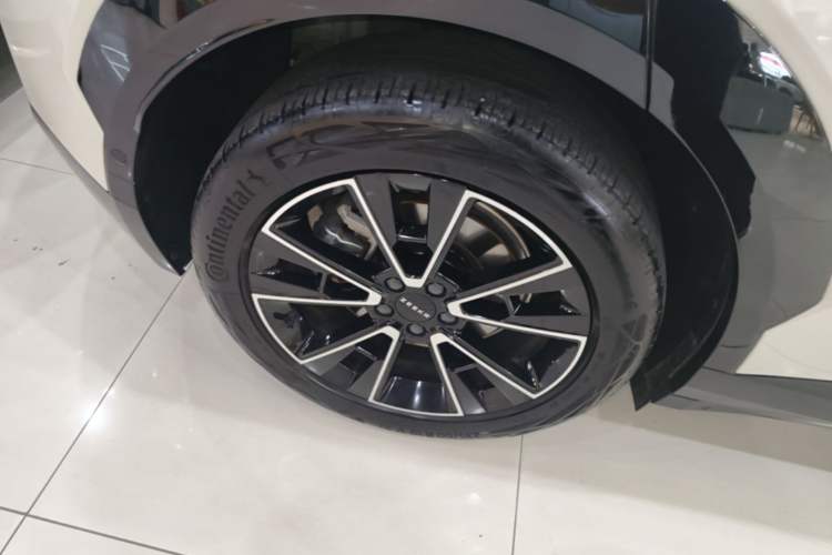 Used Zeekr X 2023 Rear-Drive YOU Edition 4 Seats Right Rear Wheel Hub