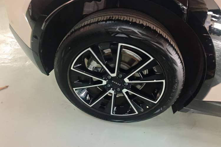 Used Zeekr X 2023 Rear-Drive YOU Edition 4 Seats Right Rear Wheel Hub