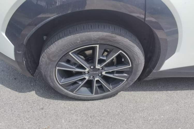 Used Zeekr X 2023 Rear-Drive ME Version 5 Seats Right Rear Wheel Hub