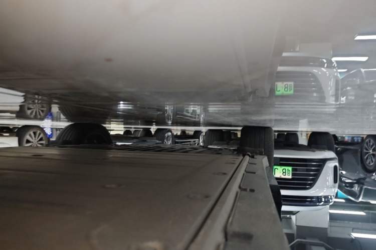 Used Zeekr X 2023 Rear-Drive YOU Edition 4 Seats Right Side Sill