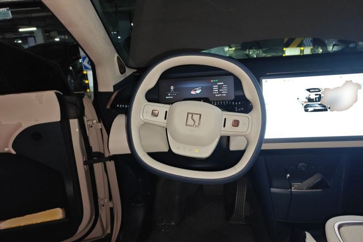 Used Zeekr X 2023 Rear-Drive YOU Edition 4 Seats Steering Wheel