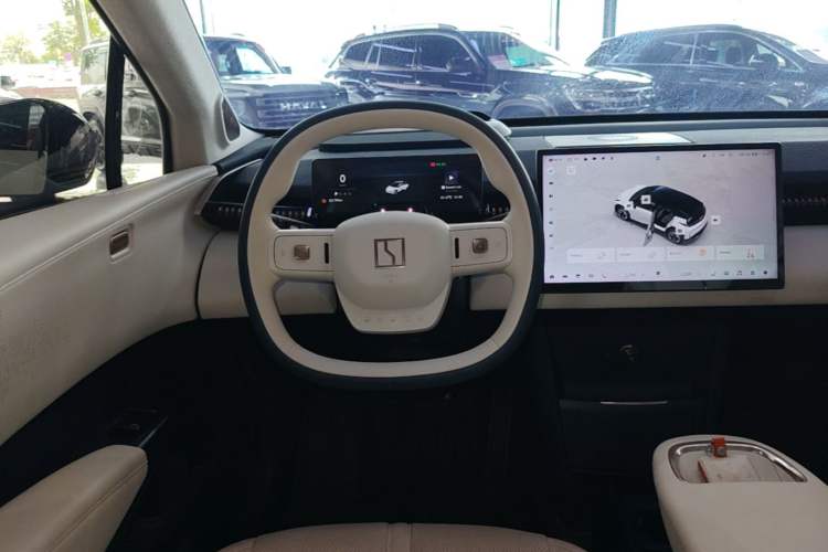 Used Zeekr X 2023 Four-Wheel Drive YOU Edition 4 Seats Steering Wheel