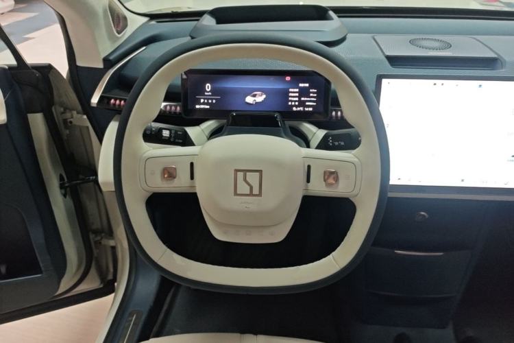 Used Zeekr X 2023 Four-Wheel Drive YOU Edition 4 Seats Steering Wheel