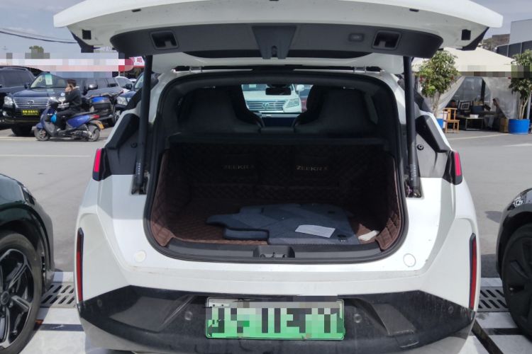 Used Zeekr X 2023 Rear-Drive YOU Edition 4 Seats Trunk