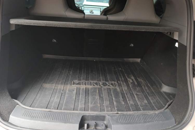 Used Zeekr X 2023 Four-Wheel Drive YOU Edition 4 Seats Trunk