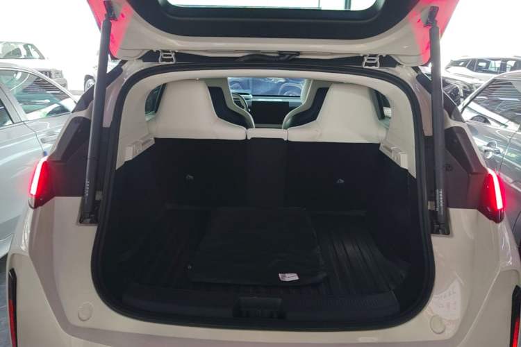 Used Zeekr X 2023 Four-Wheel Drive YOU Edition 4 Seats Trunk