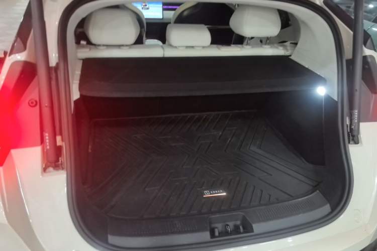 Used Zeekr X 2023 Four-Wheel-Drive YOU Edition 5 Seats Trunk