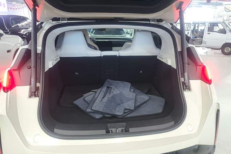 Used Zeekr X 2023 Rear-Drive YOU Edition 4 Seats Trunk