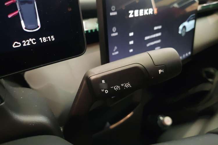 Used Zeekr X 2023 Rear-Drive YOU Edition 4 Seats Gear Lever