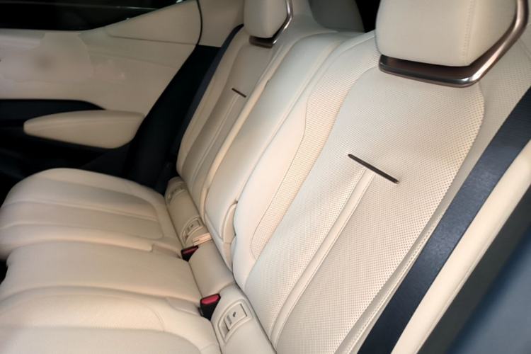 Used Zeekr X 2023 Four-Wheel Drive YOU Edition 4 Seats Left Rear Seat