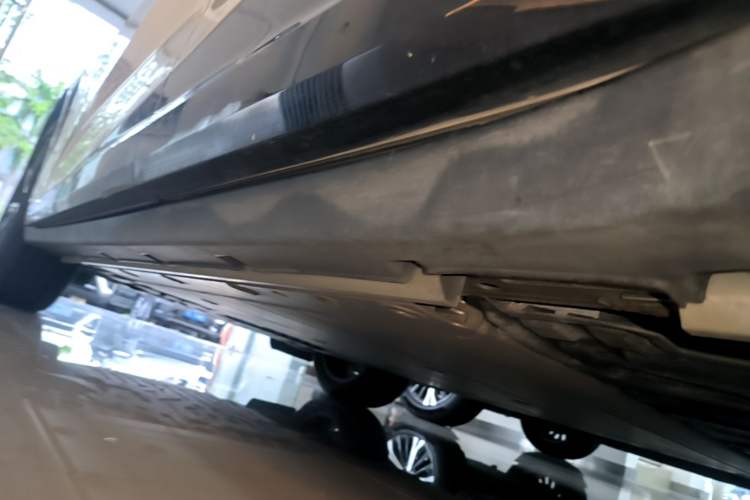 Used Zeekr X 2023 Four-Wheel Drive YOU Edition 4 Seats Left Side Sill