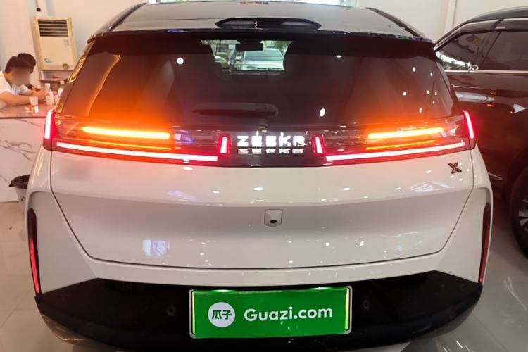 Used Zeekr X 2023 Four-Wheel Drive YOU Edition 4 Seats Rear