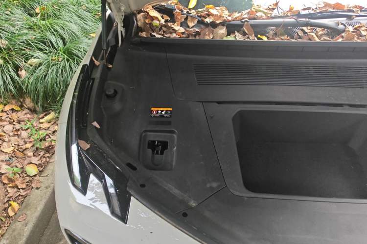 Used Zeekr X 2024 Four-Seat Rear-Drive Version Engine Bay Right
