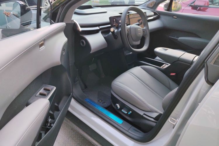 Used Zeekr X 2024 Five-Seater Four-Wheel Drive Driver Seat