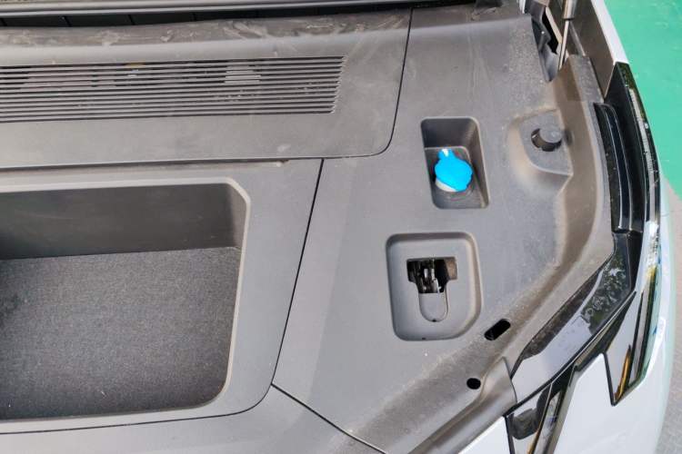 Used Zeekr X 2024 Five-Seater Four-Wheel Drive Engine Bay Left