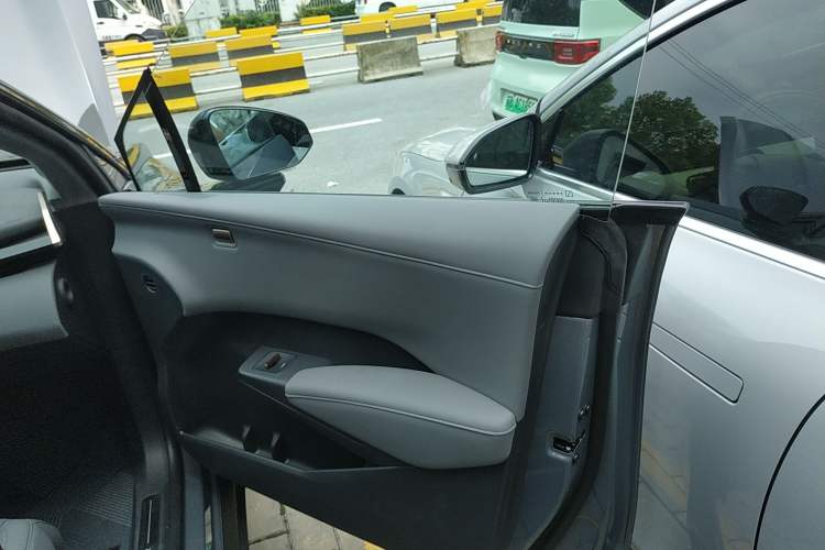 Used Zeekr X 2024 Four-Seat Rear-Drive Version Right Front Door Interior