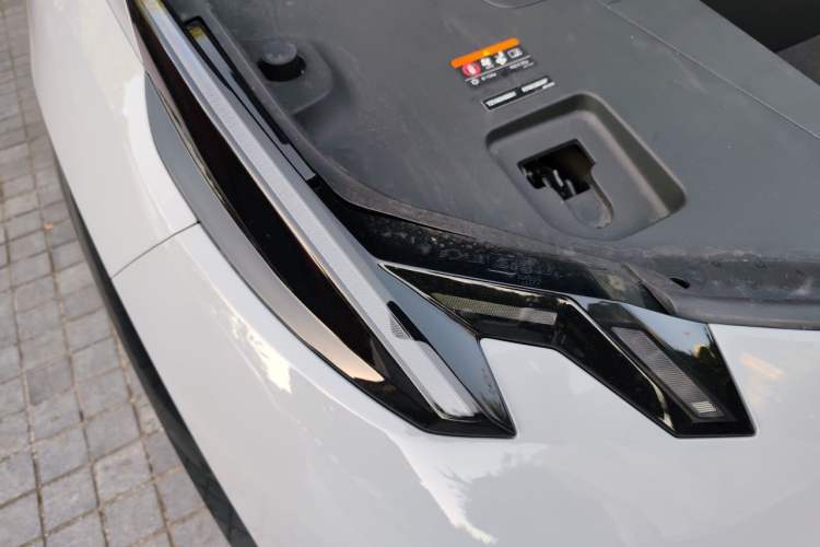 Used Zeekr X 2024 Five-Seater Four-Wheel Drive Right Front Headlight