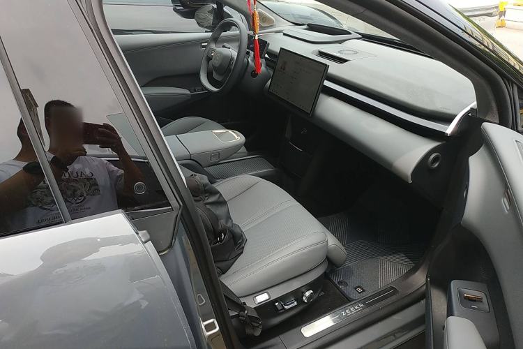 Used Zeekr X 2024 Four-Seat Rear-Drive Version Right Front Seat