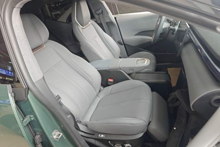 Used Zeekr X 2024 Four-Seat Rear-Drive Version Right Front Seat